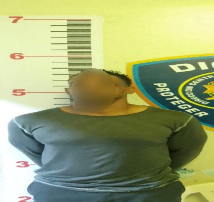 Policía Nacional ocupa pistola de fogueo durante intervención preventiva en La Vega