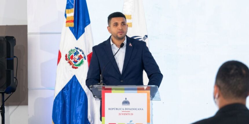 Ministro de la Juventud exhorta a los jóvenes a ser “inquebrantables” frente a los desafíos éticos