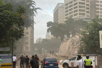 Venezuela suspende clases y actividades no esenciales