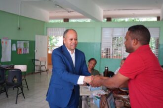 Director Regional de Educación supervisa Jornada de Verano del Nivel Primario en Azua