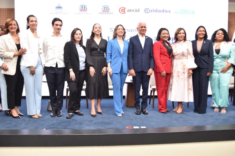 Ley de Cuidados gana impulso en el Congreso con jornadas promovidas por el Ministerio de la Mujer
