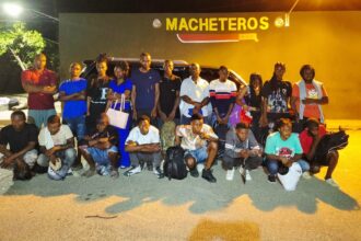 Ejército persigue a presunto traficante y detiene a 20 haitianos indocumentados en Santiago Rodríguez