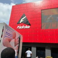 Crece la solidaridad: cientos acuden al Edificio Rojo para ayudar a Venezuela