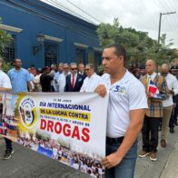 Hogar Crea realiza multitudinaria marcha contra las drogas y pide reformar la Ley 50-88