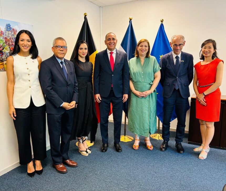 República Dominicana y Bélgica firman acuerdo.