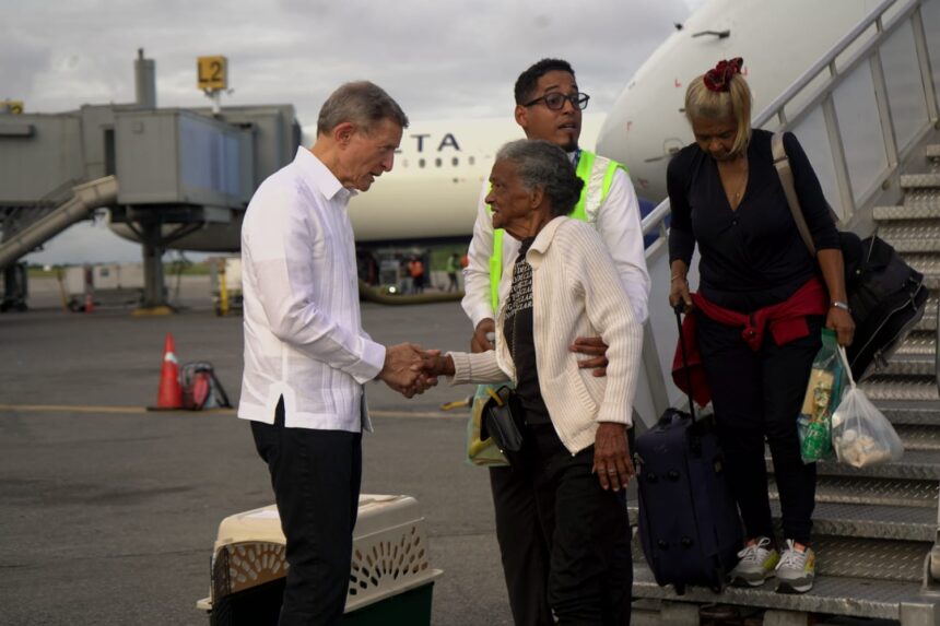 Comienzan a regresar al país dominicanos repatriados tras terremoto en Venezuela