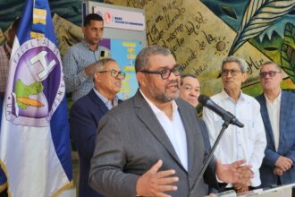 Eulogio Silverio encabeza homenaje a Pedro Henríquez Ureña y reafirma la fuerza de la Gran Alianza por las Humanidades