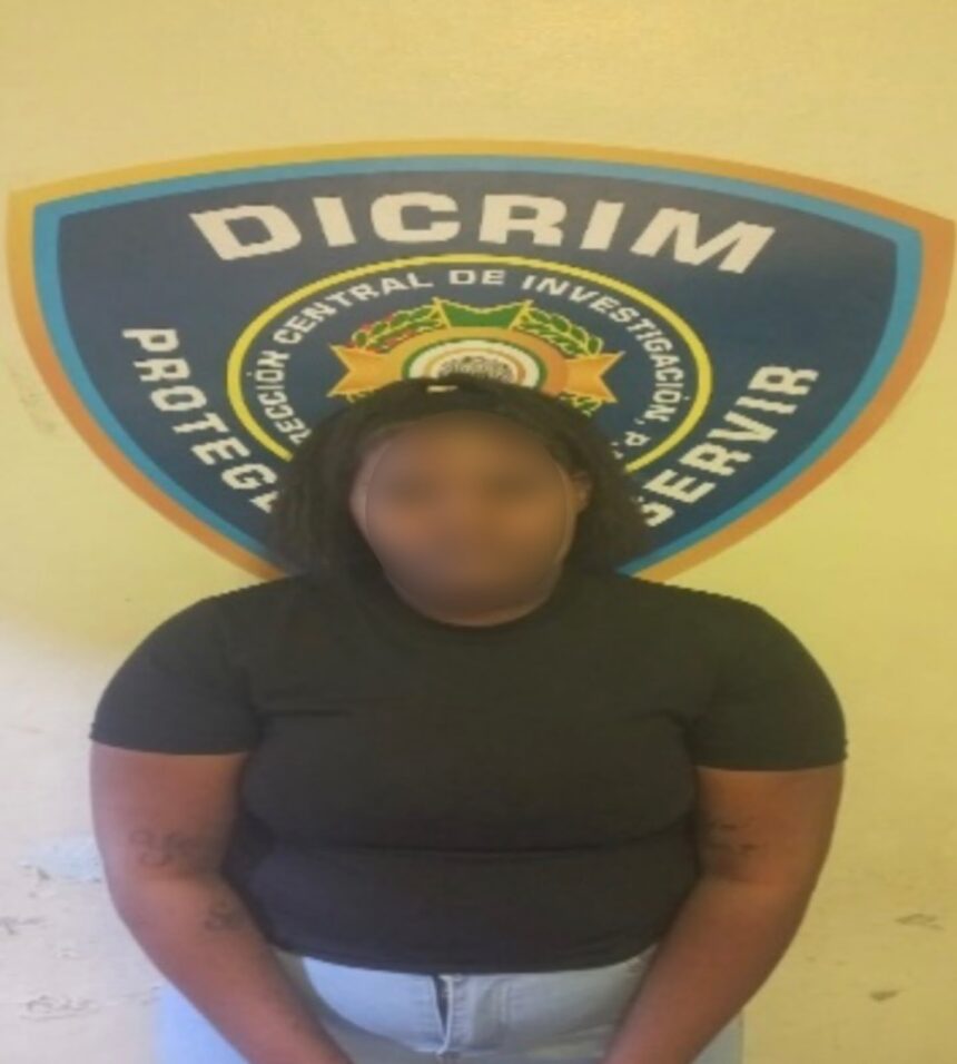 Mujer es arrestada en La Vega por orden judicial vinculada a delitos de alta tecnología