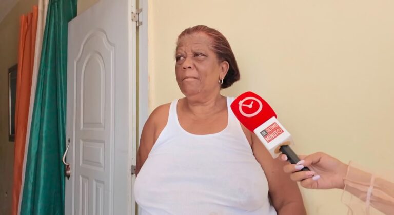 Hermanos de mujer hallada muerta en Boca Chica aseguran era una persona ejemplar; descartan su hijo la asesinara