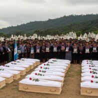 En Guatemala entierran a 68 víctimas del conflicto armado después de 44 años