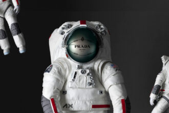 Los astronautas de la NASA del programa Artemis vestirán ropa de Prada