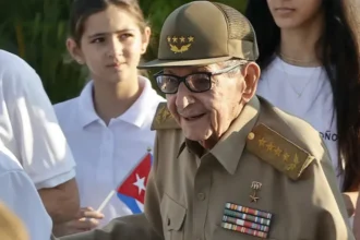 Raúl Castro aparece por primera vez en un acto público tras la acusación penal en EE.UU.