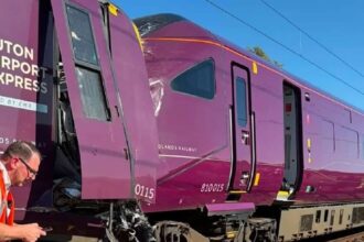 Choque de trenes en Inglaterra deja un muerto y casi 90 heridos