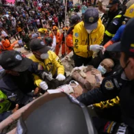 Un operativo de rescate de casi 23 horas aviva la esperanza en Venezuela tras terremoto