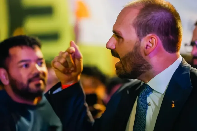 El Tribunal Supremo condena a Eduardo Bolsonaro por coacción a la justicia