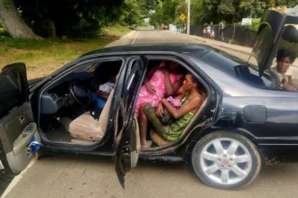 Ejército intercepta vehículo utilizado para el transporte ilegal de 14 extranjeros en Guayubín