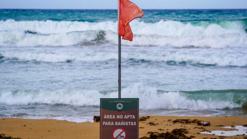 Gobierno de Puerto Rico pide "tranquilidad" por alerta de tsunami tras sismo en Venezuela