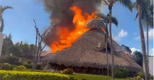 COE mantiene operativo de respuesta por incendio en hotel de Bayahíbe; casi 1,700 huéspedes fueron evacuados