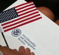 Proponen aumento de tarifas para inmigrantes legales que buscan la ciudadanía estadounidense