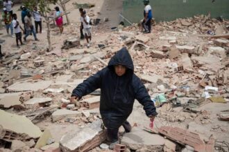 ONU estima hasta 50,000 desaparecidos tras seísmos en el norte de Venezuela