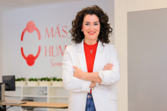 La líder empresarial Rita Monreal, premiada en España por su gestión humana y apoyo al talento migrante
