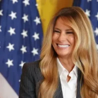 Melania Trump premia a varios niños por su talento en el uso de inteligencia artificial