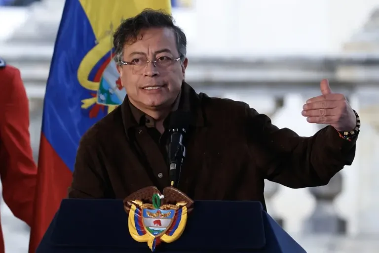Petro dice que no le informaron de la restricción en la visa que impidió el encuentro con Mamdani