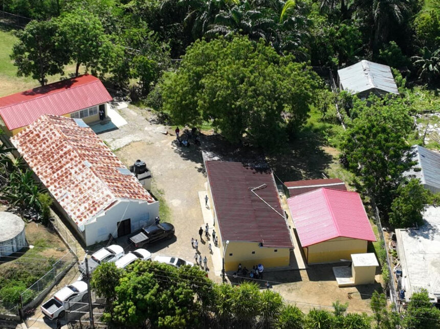 Evalúan resiliencia de siete centros educativos para fortalecer la seguridad escolar en RD