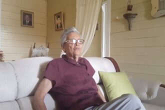 Video de la madre de Alex Bueno emociona a miles en las redes sociales