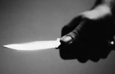 Hombre hiere con arma blanca a su expareja y luego ingiere sustancia tóxica en Dajabón