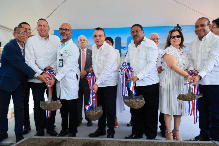 SNS inicia remozamiento del Hospital Salvador B. Gautier con inversión cercana a mil millones de pesos
