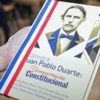 Abinader llama a honrar el legado de Duarte con compromiso ciudadano