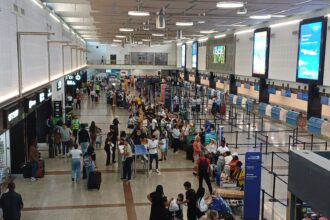 Cancelan 18 vuelos en el AILA por mal tiempo en el noreste de EE. UU.; más de 2,500 pasajeros resultan afectados
