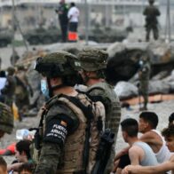 Miles de personas mantienen la presión sobre la frontera de Ceuta