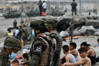 Miles de personas mantienen la presión sobre la frontera de Ceuta