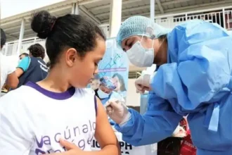 Perú recibe 225.000 dosis de la vacuna contra el dengue, como prevención ante El Niño