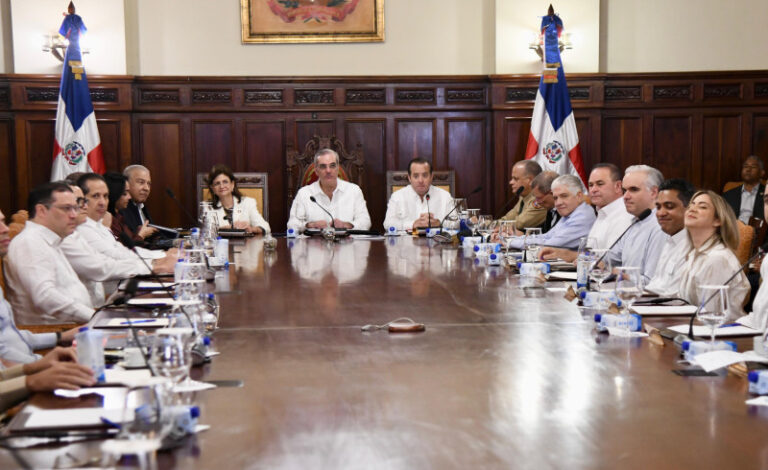 Abinader reúne a su gabinete en el Consejo de Gobierno número 56 de su administración