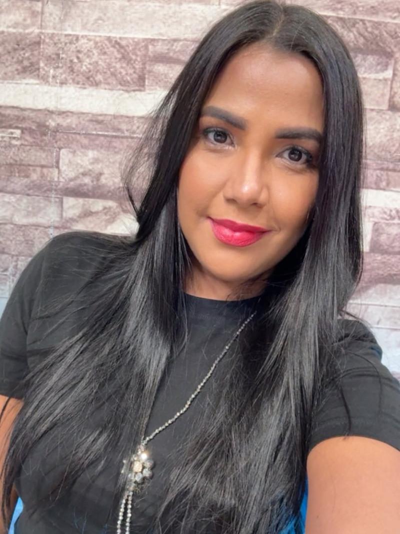 Brenda Mejía toca la campana de la esperanza tras superar el cáncer cervicouterino