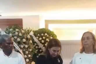 Hipólito Mejía y Carolina despiden a Freddy García con emotivos recuerdos de doña Rosa