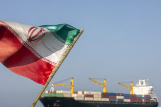 Ejército iraní: Nunca daremos marcha atrás en Ormuz