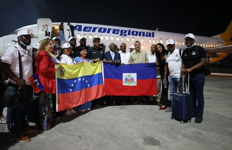 Delegación médica de Haití llega a Venezuela con ayuda para afectados por los terremotos
