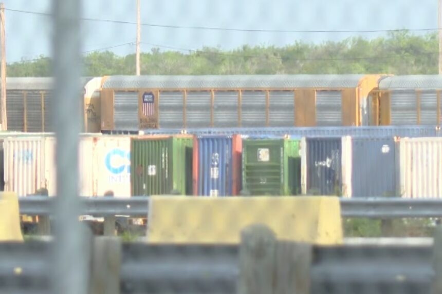 Acusan a 11 personas por la muerte de siete migrantes, entre ellos tres hondureños, en un contenedor en Texas