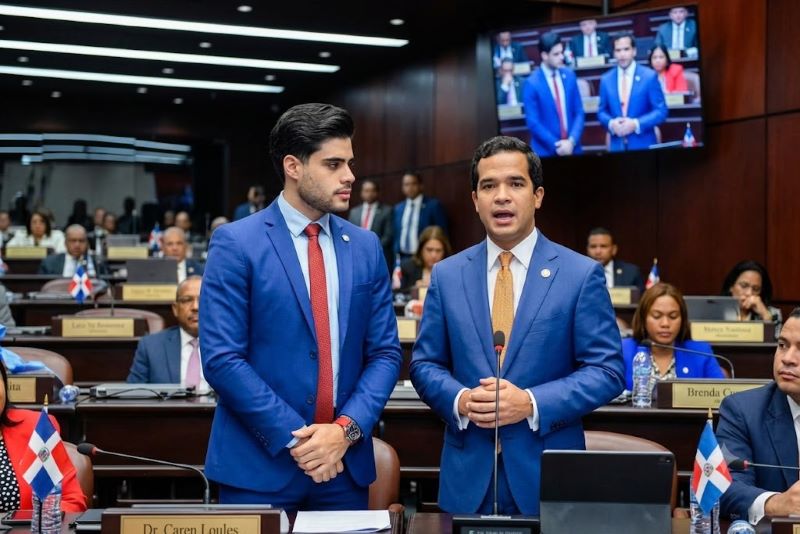 Bray Vargas elogia a Omar Fernández y le recomienda mostrarse “más suelto”