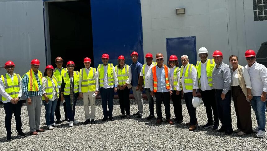 Gobernadora resalta impacto de las inversiones del Fondo de la Central Hidroeléctrica Los Toros en Azua
