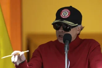 Petro insiste en prohibir el uso de instalaciones militares para la posesión de Abelardo de la Espriella
