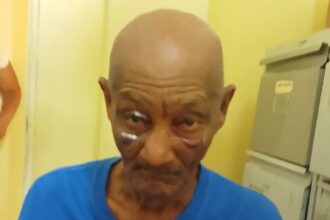 Anciano de 93 años con Alzheimer y enfermedad terminal clama por su libertad desde cárcel de Monte Plata