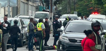 Motorista muere tras presunto desmayo y posterior atropello en Los Prados