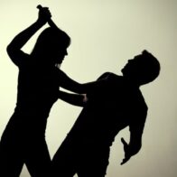 Joven de 22 años será procesada por el delito de parricidio tras lanzar a su pareja a un cauce de Nicaragua