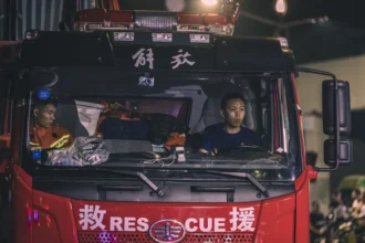 Mueren al menos 28 personas en un incendio de una fábrica de calzado en el sureste de China