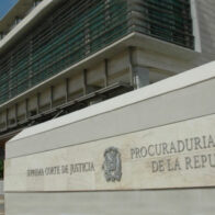 Imponen coerción a falso odontólogo acusado de causar lesiones permanentes a una paciente en La Vega